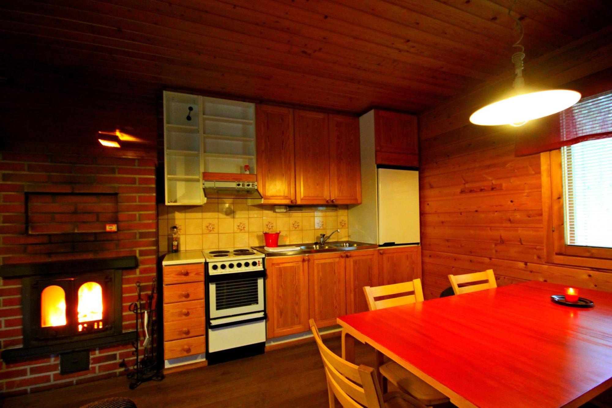 Ukonjärven Holiday Village Ivalo Rum bild