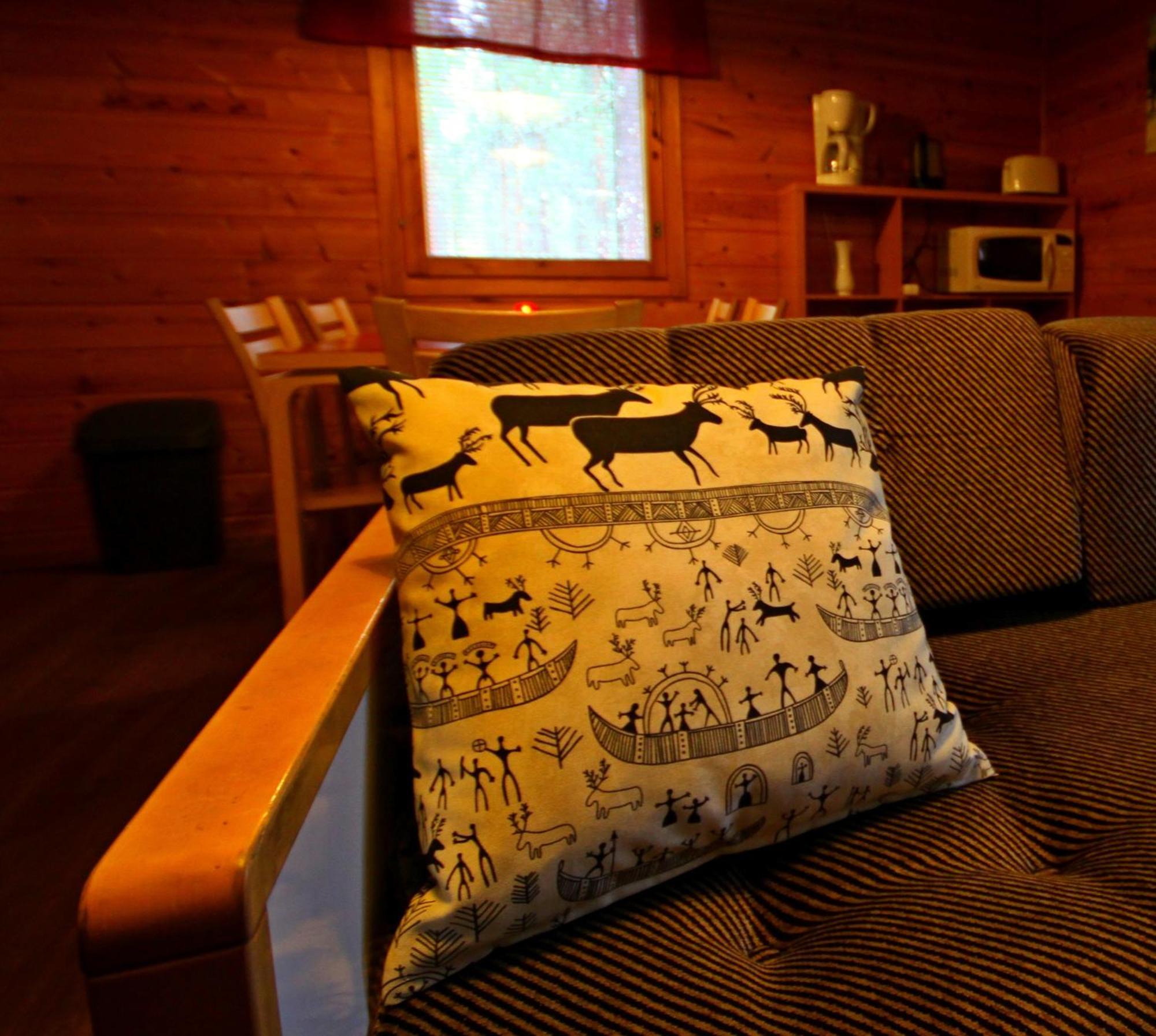 Ukonjärven Holiday Village Ivalo Rum bild